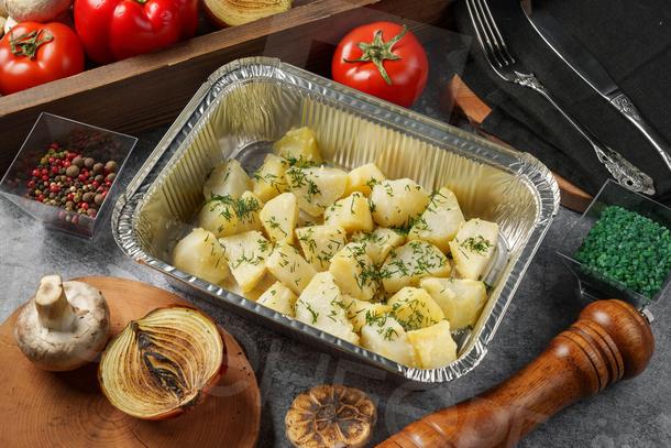 Картофель отварной с маслом и зеленью