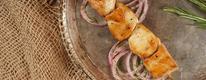 Шашлычки на шпажке с курицей