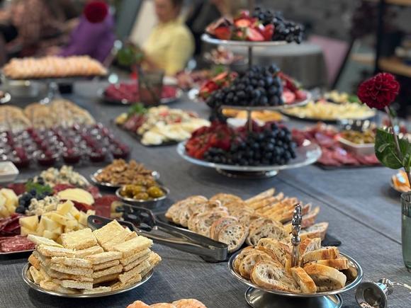 Фуршетное меню на 11-12 персон в Иркутске