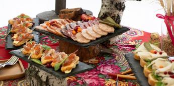 Доставка блюд и напитков на 95 персон